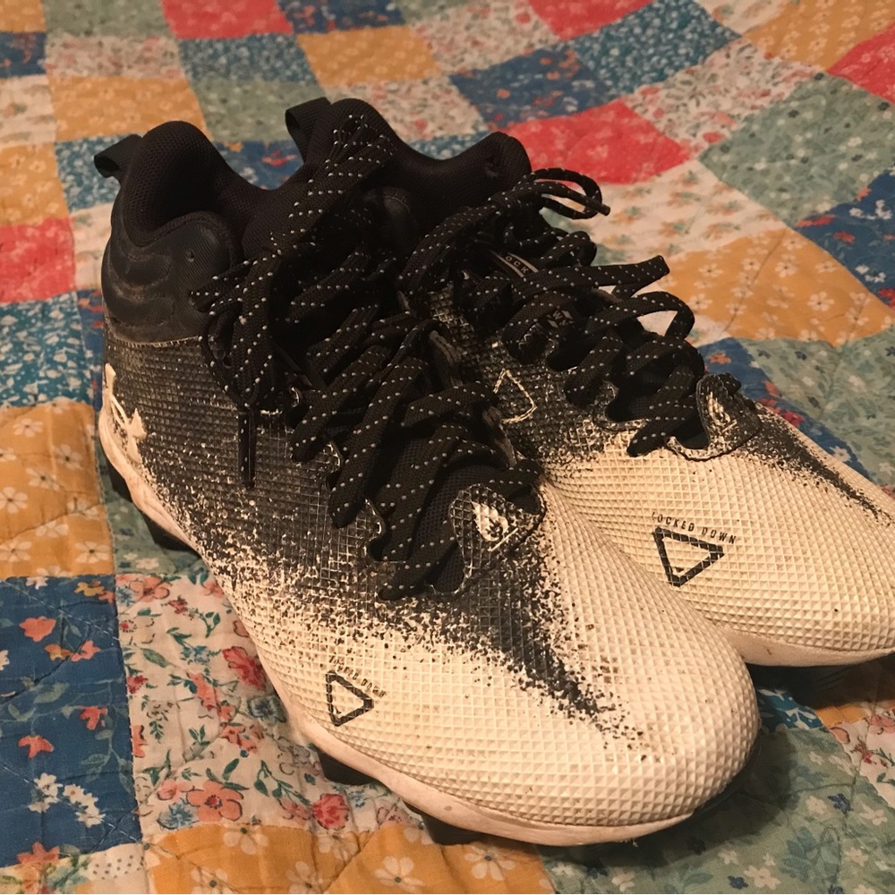 Boys Under Armour Football Cleats